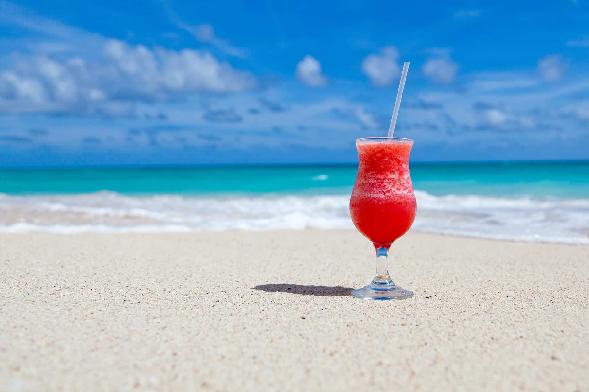 Reise Genuss: Cocktail am Strand